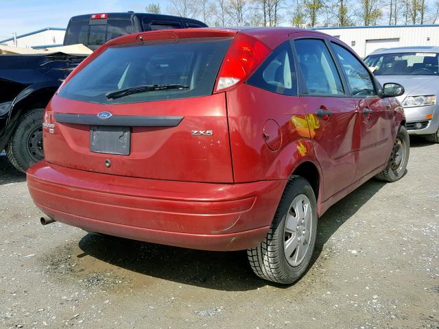 3FAFP37N75R110775 - 2005 FORD FOCUS ZX5 RED photo 4