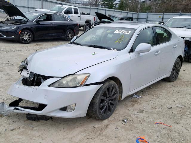 JTHCK262072010178 - 2007 LEXUS IS 250 SILVER photo 2