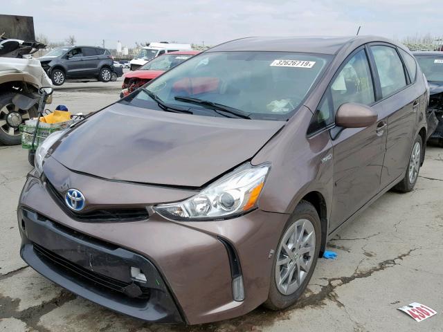 JTDZN3EUXGJ049636 - 2016 TOYOTA PRIUS V BROWN photo 2