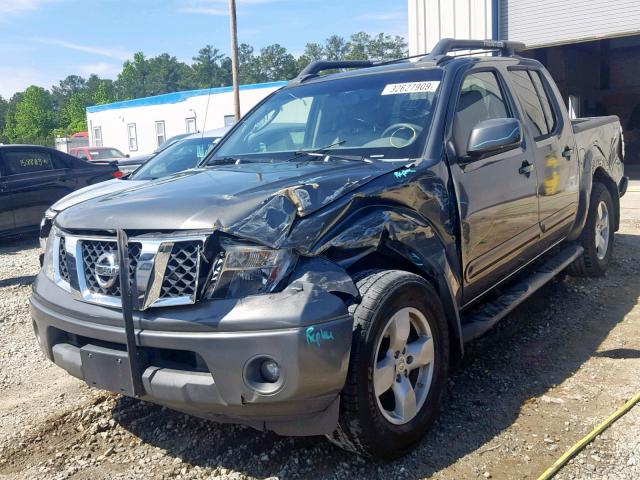 1N6AD07UX5C453868 - 2005 NISSAN FRONTIER C GRAY photo 2