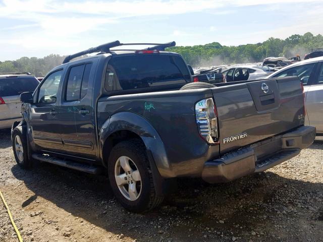 1N6AD07UX5C453868 - 2005 NISSAN FRONTIER C GRAY photo 3