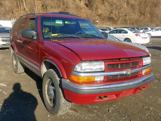 1GNDT13WX12171107 - 2001 CHEVROLET BLAZER RED photo 1