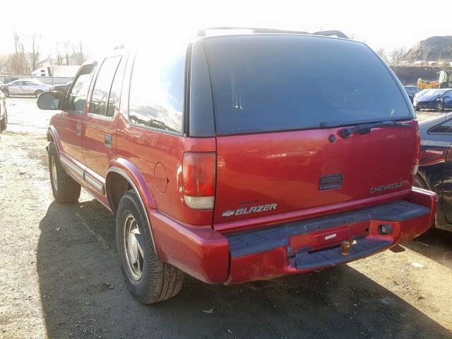 1GNDT13WX12171107 - 2001 CHEVROLET BLAZER RED photo 3