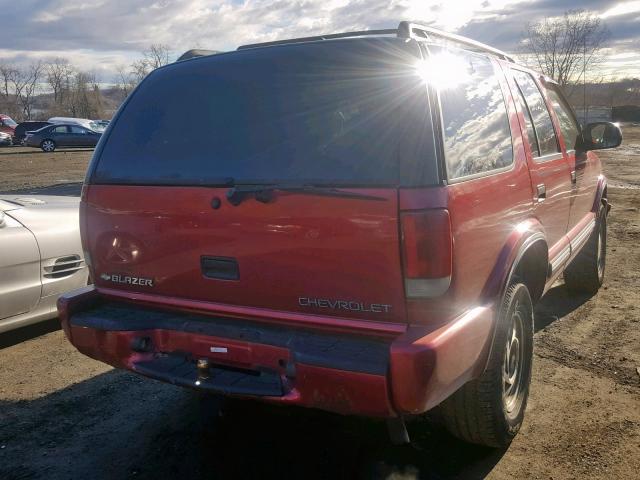 1GNDT13WX12171107 - 2001 CHEVROLET BLAZER RED photo 4