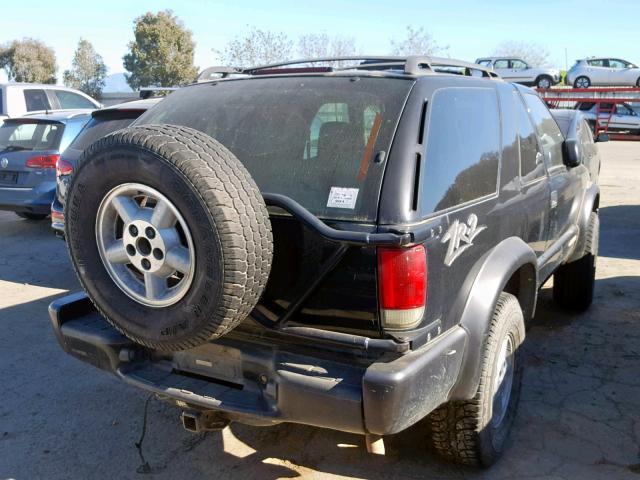 1GNCT18X65K105396 - 2005 CHEVROLET BLAZER BLACK photo 4