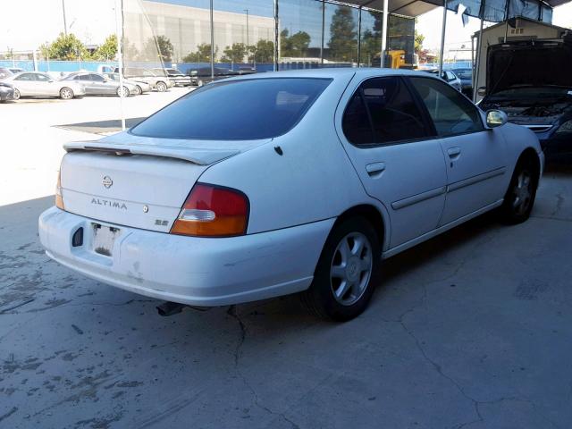 1N4DL01D4WC181398 - 1998 NISSAN ALTIMA XE WHITE photo 4