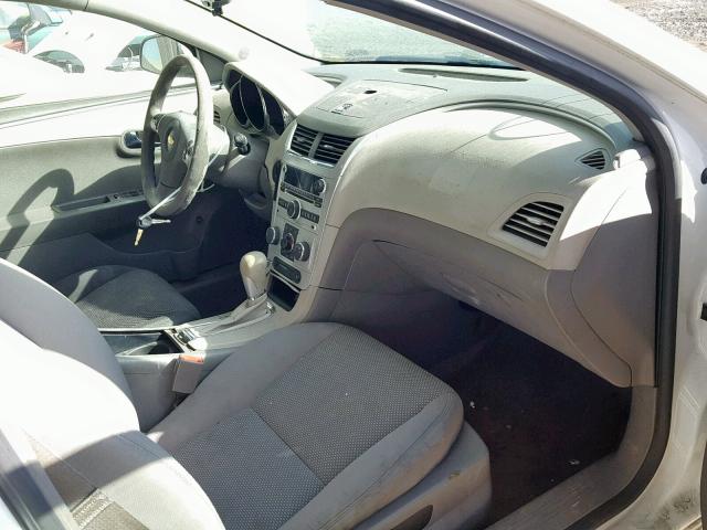 1G1ZC5E07CF192631 - 2012 CHEVROLET MALIBU 1LT WHITE photo 5