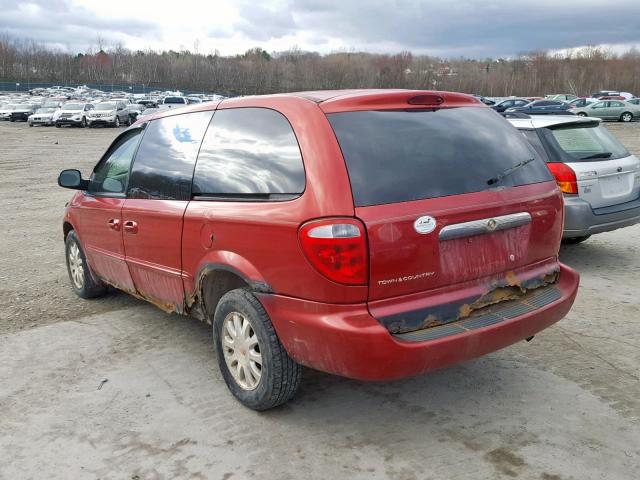 2C4GP44382R542316 - 2002 CHRYSLER TOWN & COU RED photo 3