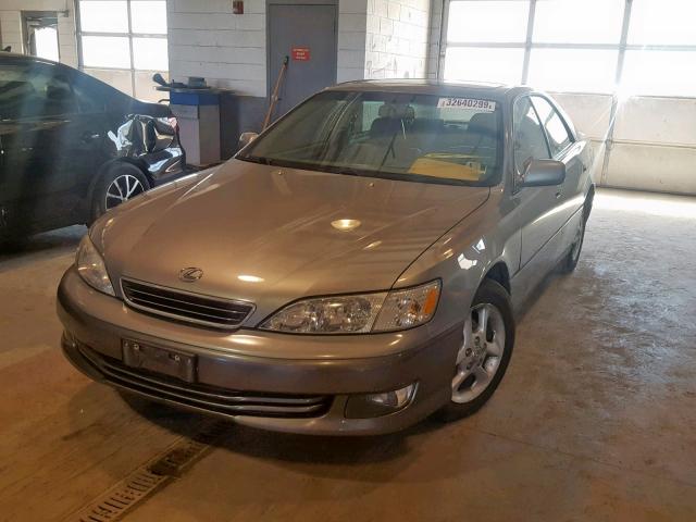 JT8BF28G815110284 - 2001 LEXUS ES 300 SILVER photo 2