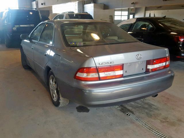 JT8BF28G815110284 - 2001 LEXUS ES 300 SILVER photo 3