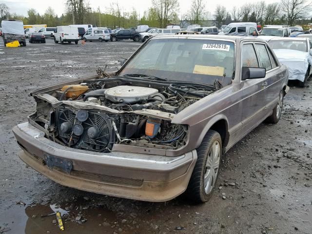 WDBCA39E7LA502415 - 1990 MERCEDES-BENZ 560 SEL BROWN photo 2