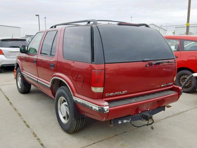 1GNDT13W6S2234723 - 2002 CHEVROLET BLAZER RED photo 3