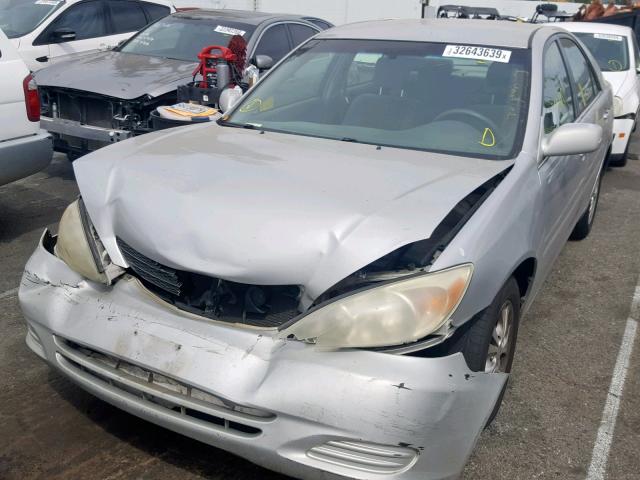 4T1BF32K64U081474 - 2004 TOYOTA CAMRY LE GRAY photo 2