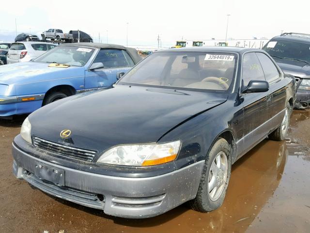 JT8GK13T9R0004063 - 1994 LEXUS ES 300 BLACK photo 2