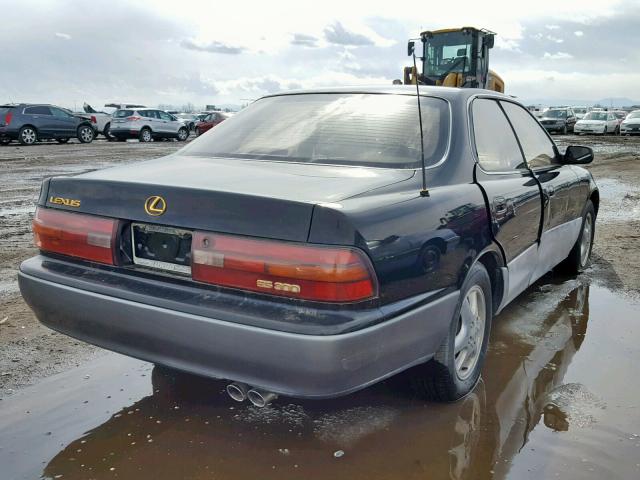 JT8GK13T9R0004063 - 1994 LEXUS ES 300 BLACK photo 4