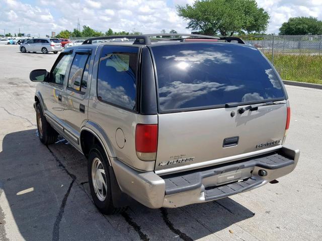 1GNDT13W1Y2189747 - 2000 CHEVROLET BLAZER TAN photo 3