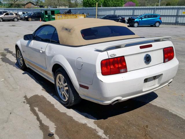 1ZVHT85H365250266 - 2006 FORD MUSTANG GT WHITE photo 3