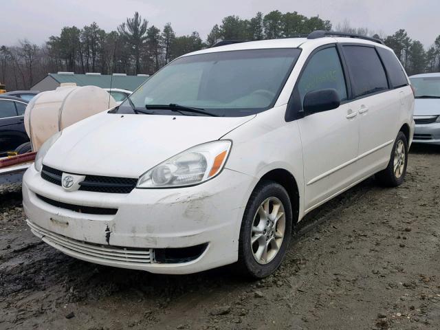 5TDBA23C54S009738 - 2004 TOYOTA SIENNA LE WHITE photo 2