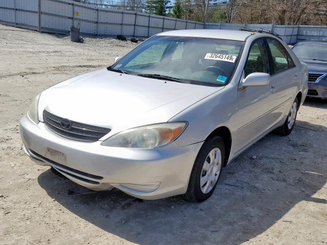 4T1BE32K13U717395 - 2003 TOYOTA CAMRY LE SILVER photo 2