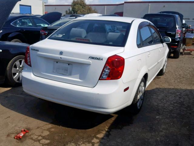 KL5JD56Z45K120056 - 2005 SUZUKI FORENZA WHITE photo 4