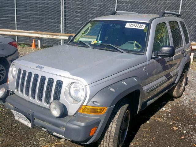 1J4GL38K36W293308 - 2006 JEEP LIBERTY RE SILVER photo 2