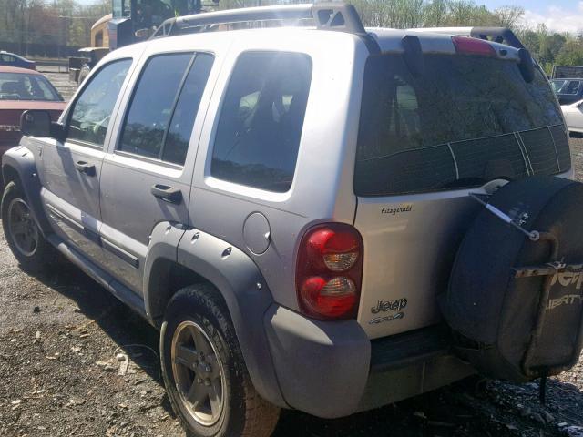 1J4GL38K36W293308 - 2006 JEEP LIBERTY RE SILVER photo 3