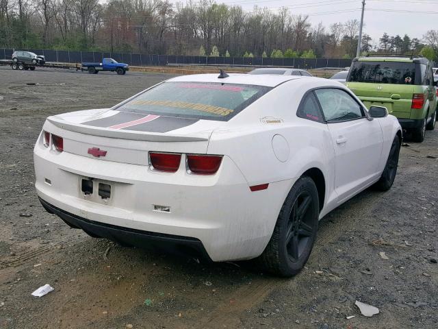 2G1FE1E31D9118762 - 2013 CHEVROLET CAMARO LS WHITE photo 4