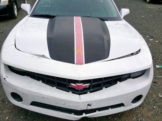 2G1FE1E31D9118762 - 2013 CHEVROLET CAMARO LS WHITE photo 7