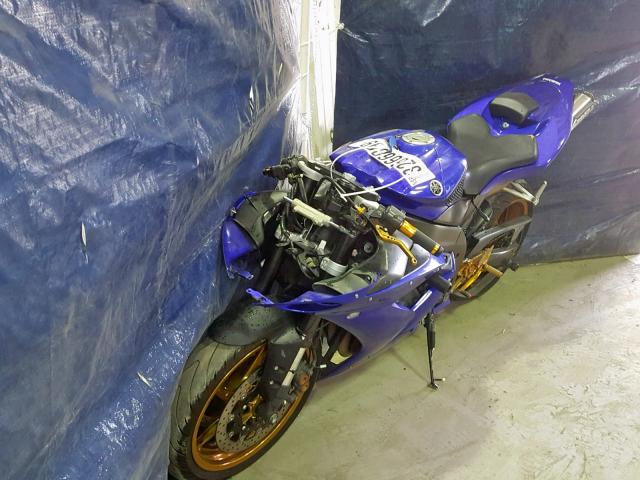 JYARN13E34A006747 - 2004 YAMAHA YZFR1 BLUE photo 2