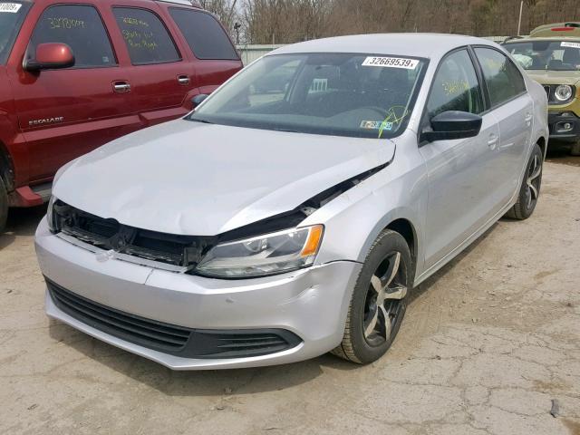 3VW2K7AJ2BM358622 - 2011 VOLKSWAGEN JETTA BASE SILVER photo 2