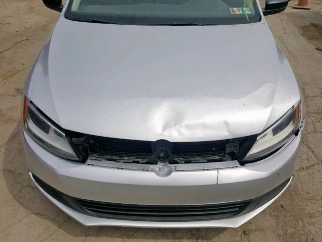 3VW2K7AJ2BM358622 - 2011 VOLKSWAGEN JETTA BASE SILVER photo 7