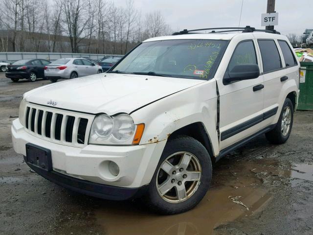 1J4GR48K15C647766 - 2005 JEEP GRAND CHER WHITE photo 2