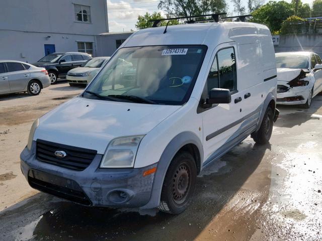 NM0LS7AN3DT129765 - 2013 FORD TRANSIT CO WHITE photo 2