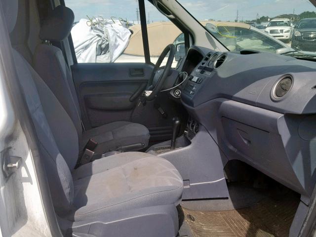 NM0LS7AN3DT129765 - 2013 FORD TRANSIT CO WHITE photo 5