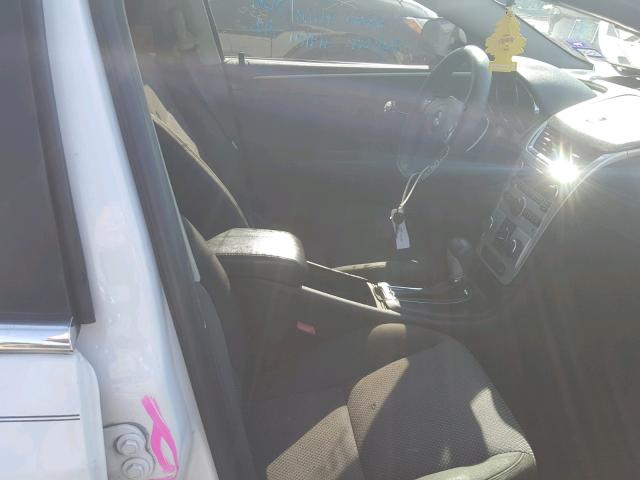 1G1ZC5E02AF216105 - 2010 CHEVROLET MALIBU 1LT WHITE photo 5