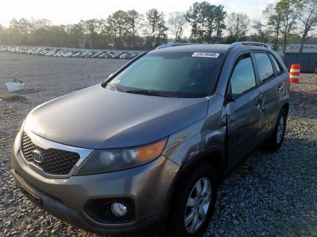 5XYKT4A17BG156659 - 2011 KIA SORENTO BASE  photo 2