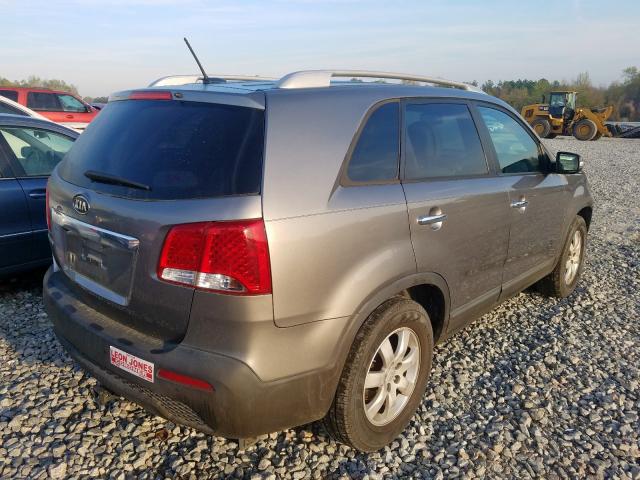 5XYKT4A17BG156659 - 2011 KIA SORENTO BASE  photo 4