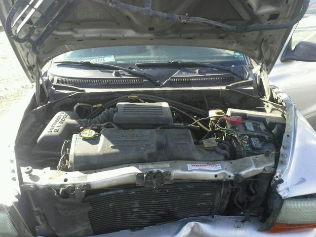 1B4HS48N82F178952 - 2002 DODGE DURANGO SL SILVER photo 7