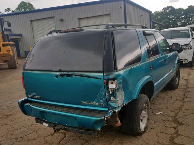 1GNCS13W2T2305643 - 1996 CHEVROLET BLAZER GREEN photo 4