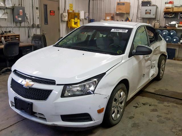 1G1PA5SHXE7144903 - 2014 CHEVROLET CRUZE LS WHITE photo 2