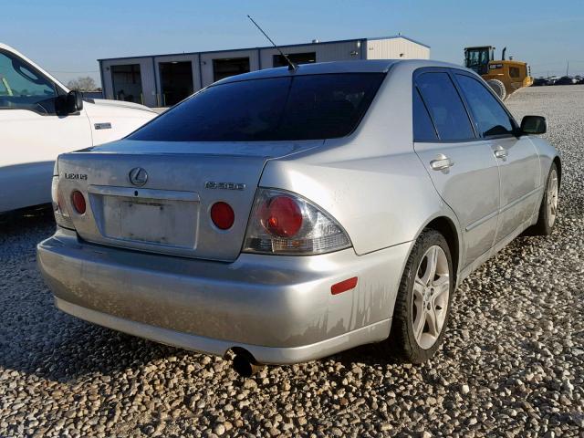 JTHBD192120059762 - 2002 LEXUS IS 300 SILVER photo 4