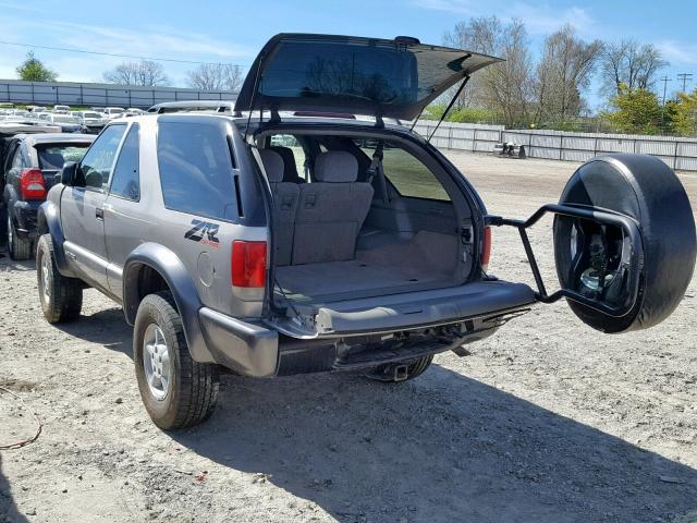 1GNCT18W0XK164700 - 1999 CHEVROLET BLAZER GRAY photo 3