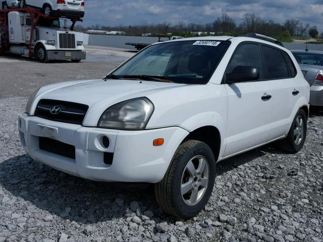 KM8JM12B45U065023 - 2005 HYUNDAI TUCSON GL WHITE photo 2