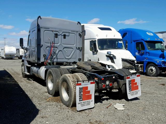 3AKJGLDV1JSJL6612 - 2018 FREIGHTLINER CASCADIA 1 GRAY photo 3