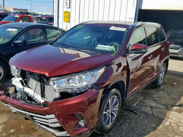 5TDJZRFH9KS915800 - 2019 TOYOTA HIGHLANDER MAROON photo 2