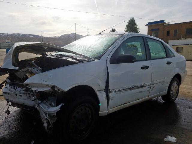 1FAFP34N45W144643 - 2005 FORD FOCUS ZX4  photo 2