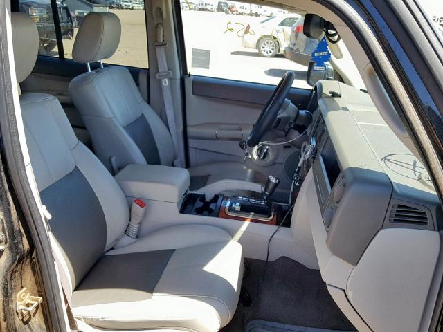 1J8HG58N16C354539 - 2006 JEEP COMMANDER BLACK photo 5