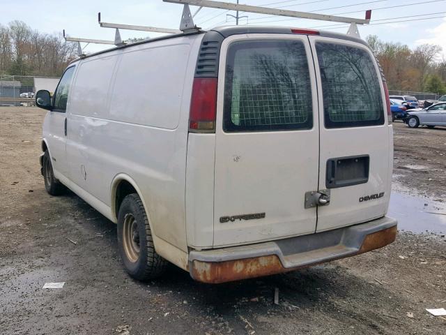 1GCFG15WX11229628 - 2001 CHEVROLET EXPRESS G1 WHITE photo 3