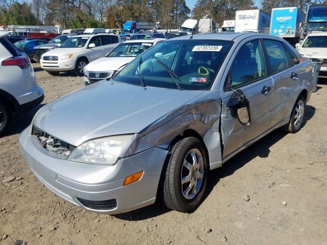 1FAFP34N95W215108 - 2005 FORD FOCUS ZX4  photo 2