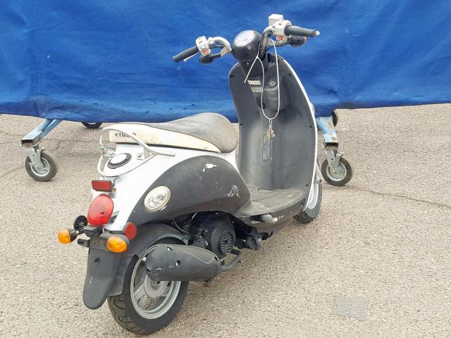 RFBUBA04498120388 - 2008 KYMCO USA INC SCOOTER WHITE photo 4